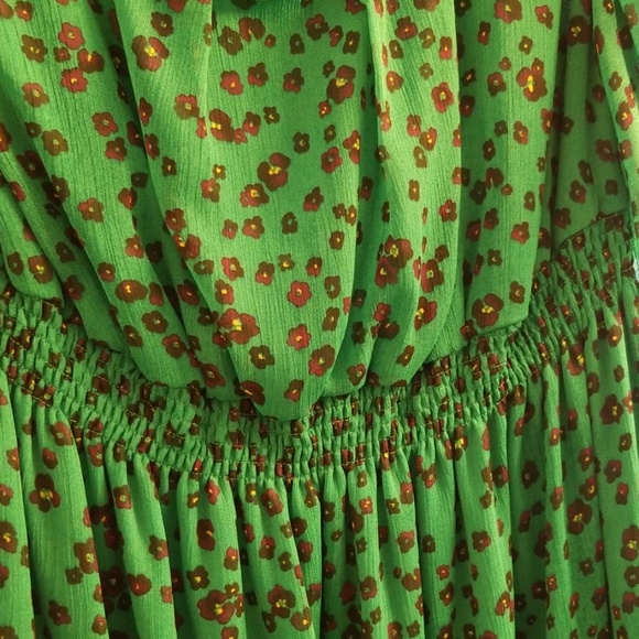 Pure Energy Floral Dress - Picture 2 of 7